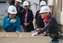 Екс-президент США був доставлений до лікарні, через зневоднення організму. Джиммі Картер був доставлений до лікарні