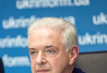 Про перші кроки, організацію та утвердження премії «Людина року»