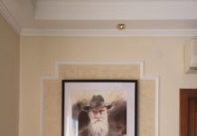 Портрет Михайла Грушевського тепер в Посольстві України в Празі