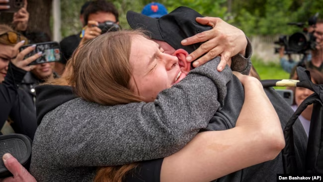 Ще один етап обміну: Україна повернула своїх захисників додому