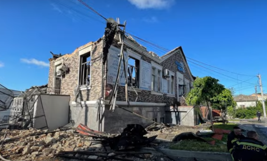 Олександр Кіян, директор клініки ЦСМ, знищеної рашистами: Нам терміново потрібні спонсори, щоб швидше відновити лікарню