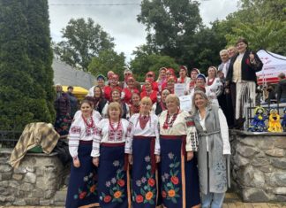 На Андріївському узвозі відбувся всеукраїнський культурно-мистецький проєкт «Узвіз Єдності»